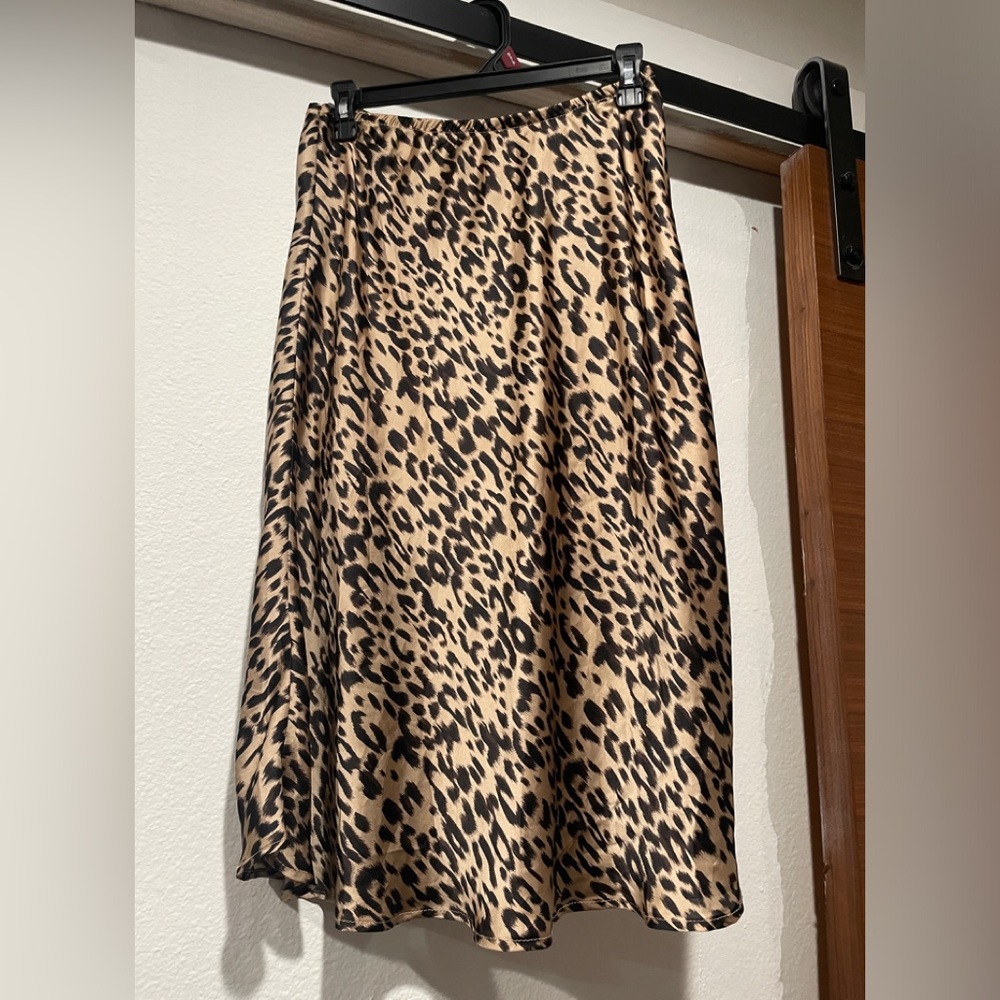 Leopard print skirt